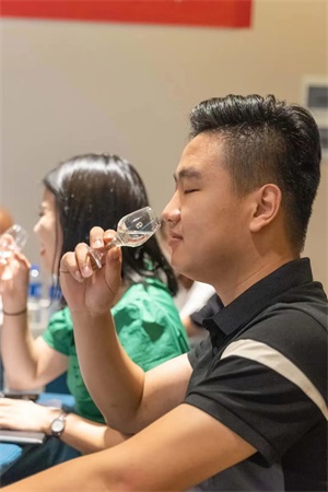 贵州茅台镇酒厂